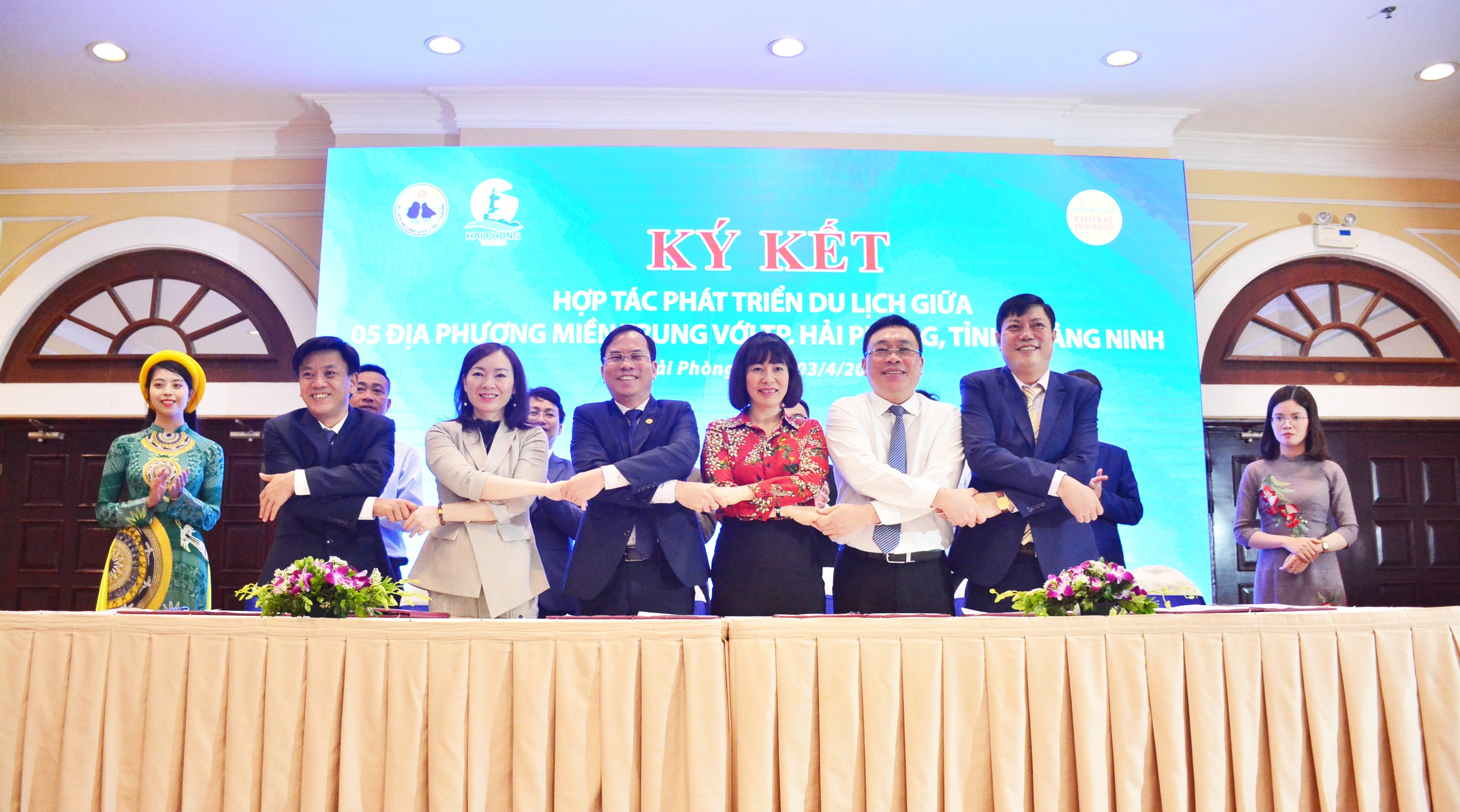 Lễ Ký kết biên bản thỏa thuận hợp tác giữa 05 địa phương với TP. Hải Phòng và Quảng Ninh
